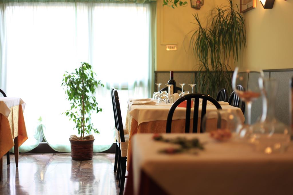 Il Cochino 2* Montale (Tuscany)