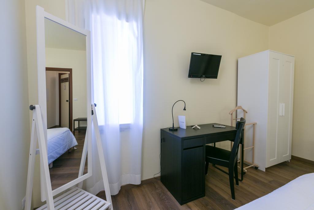 Il Cochino 2* Montale (Tuscany)